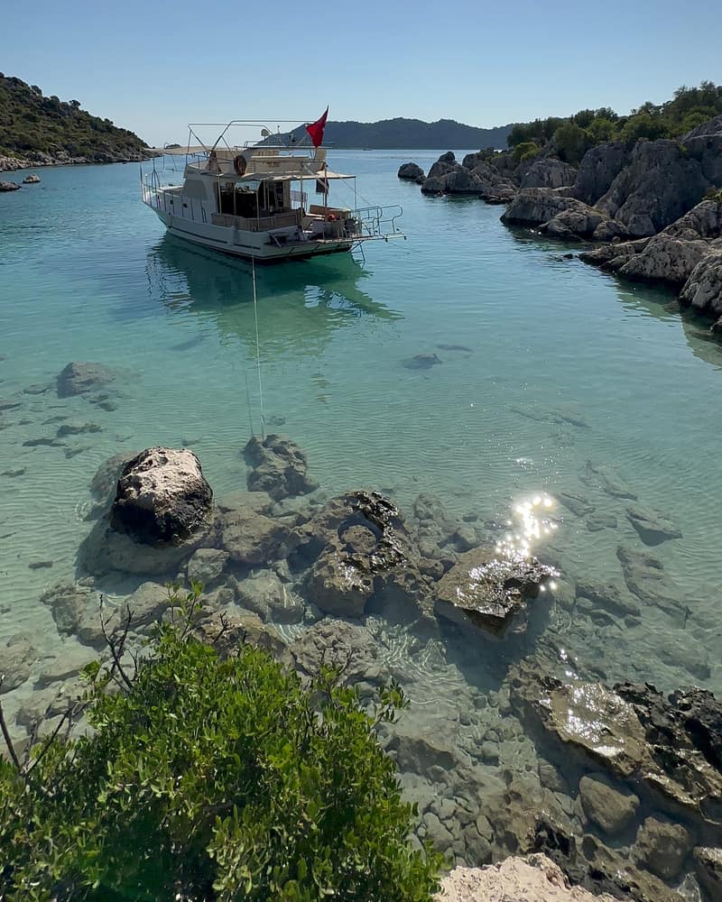 Burç Bay and İkizler